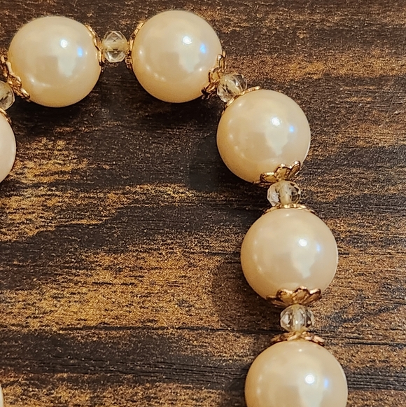 Vintage Betsey Johnson Faux Pearl Charm Bracelet - Picture 4 of 8